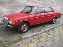 W 123  230E