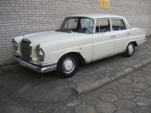 W 111 220 SE