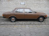 W 123  200