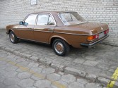 W 123  200